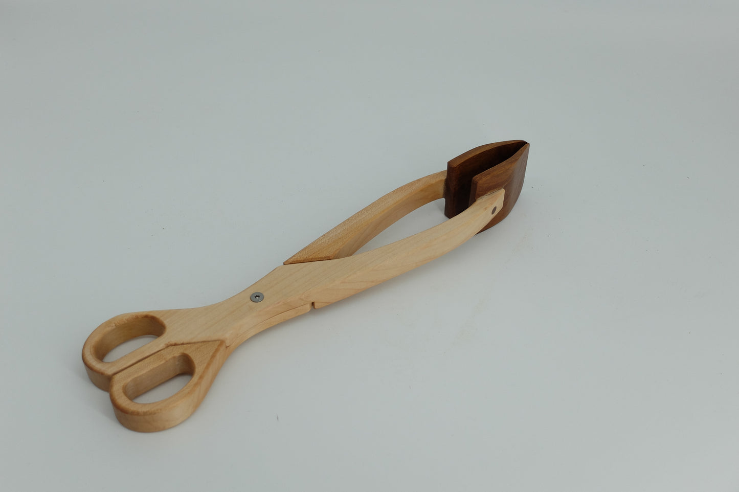 Salat-Servierzange in Scherenform